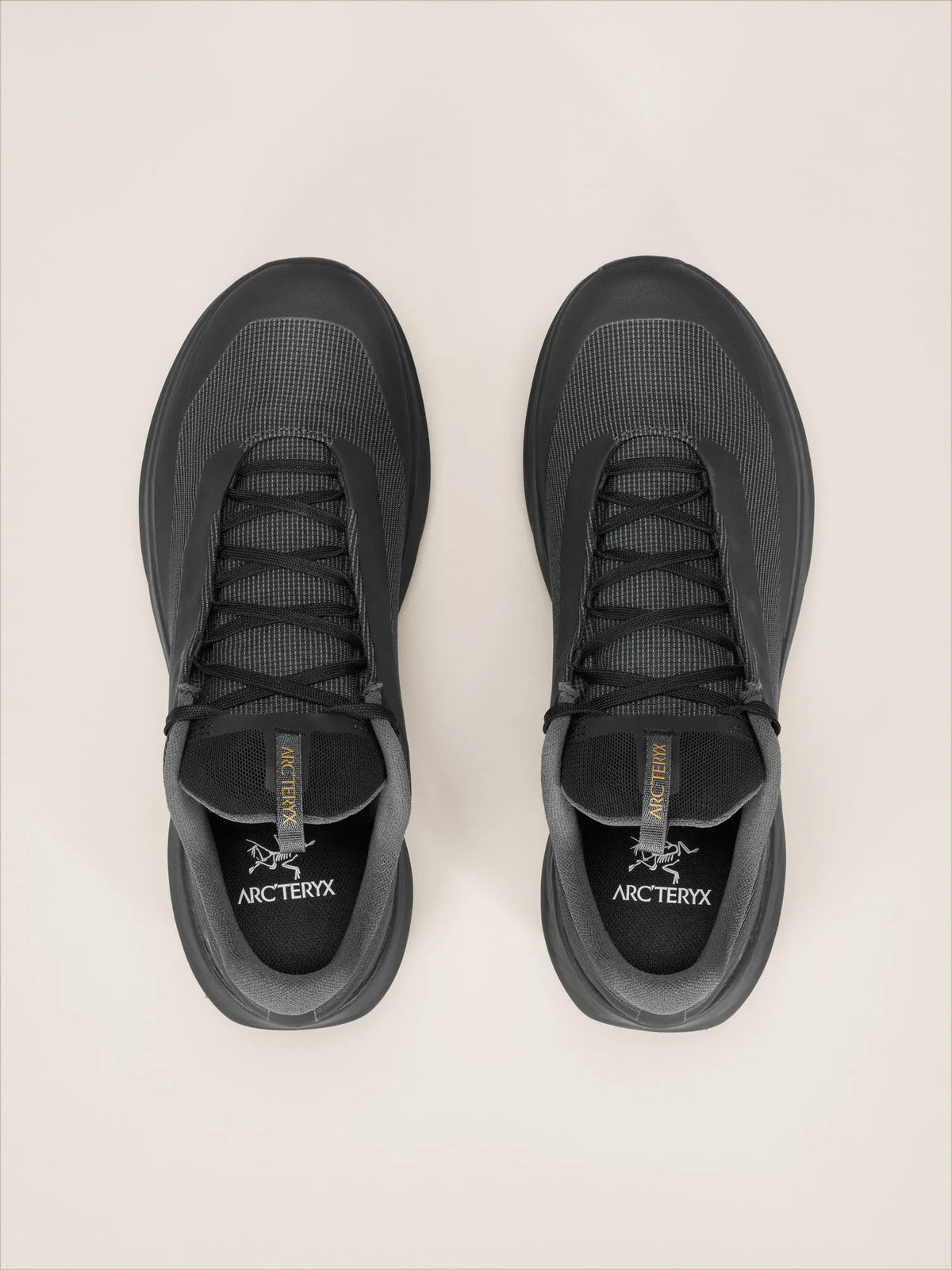 Black / Black