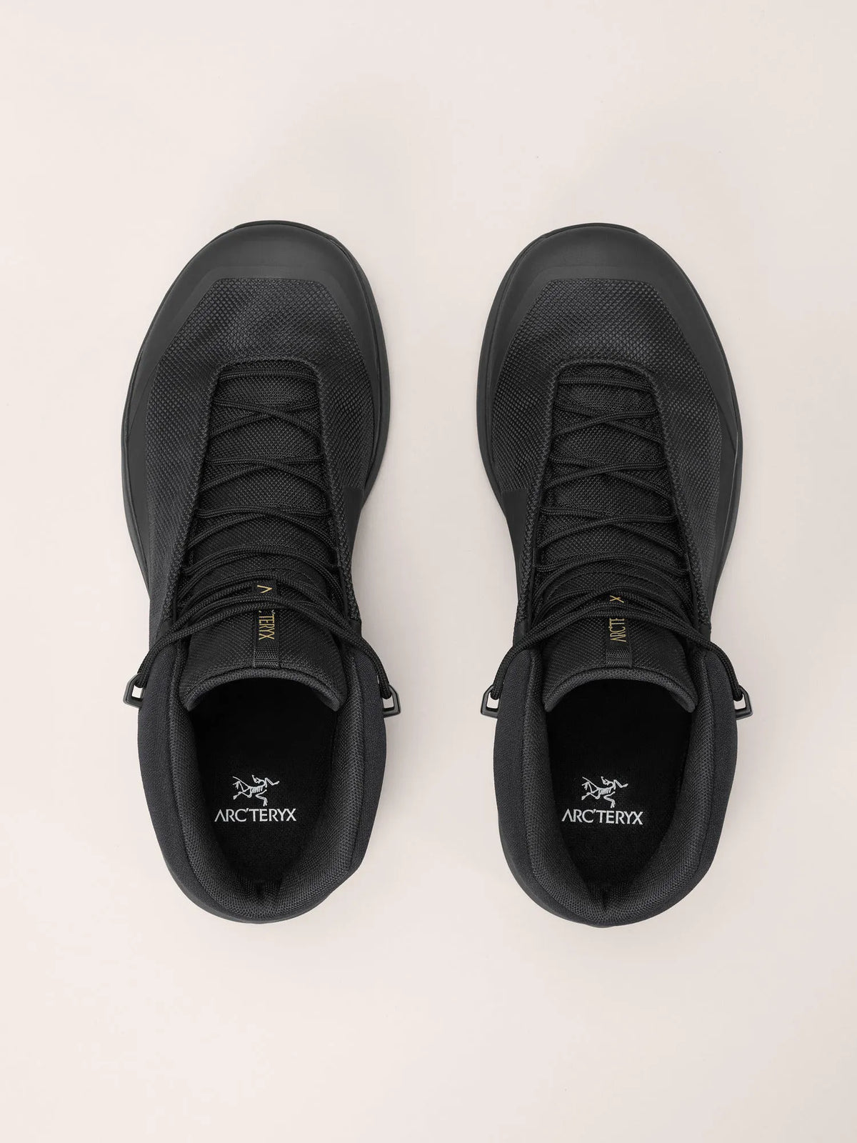 Black / Black