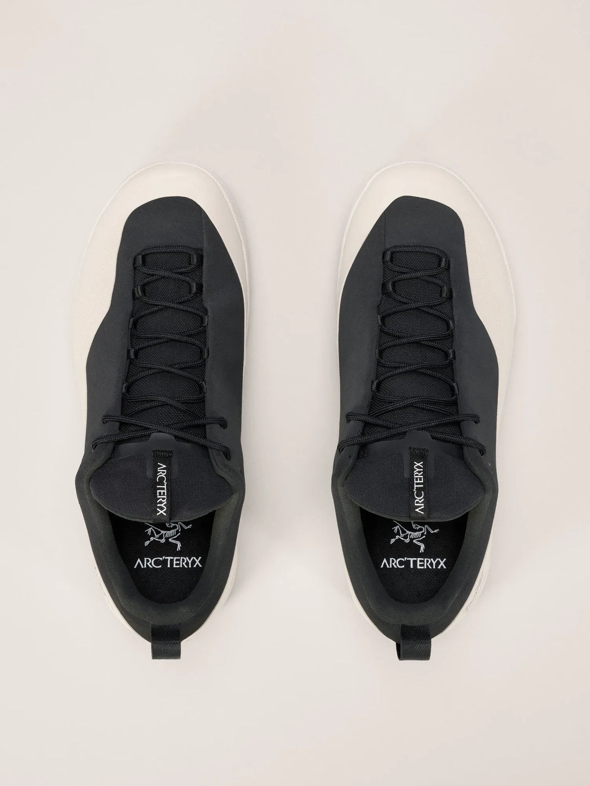 Black / Arctic Silk